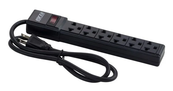 REGLA DE ALIMENTACIÓN FORZA DE 6 TOMAS CON DISYUNTOR 110V NEGRO PS-001B